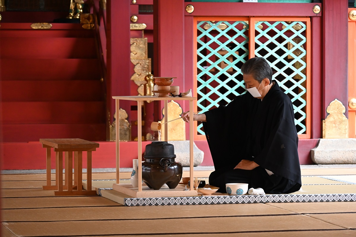 献茶とは, 明治神宮献茶式 – UDMETF