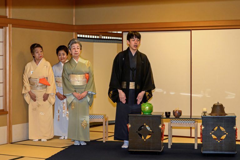 令和6年甲辰歳 今日庵東京初釜式 | 裏千家ホームページ 茶の湯に出会う、日本に出会う